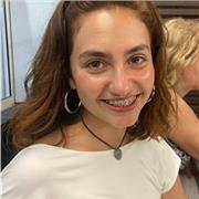 Profesora de inglés para niños y niñas en Pamplona. Tengo el C1 de ingles, además de experiencias viviendo en el Extranjero. Estudio arquitectura
